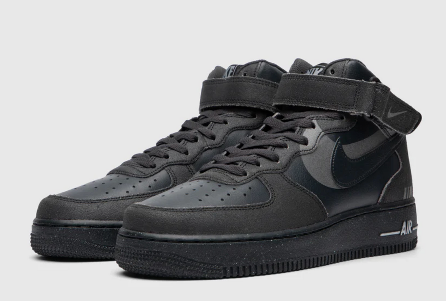 Nike Air Force 1 Mid ‘07 LX Off Noir / Off Noir