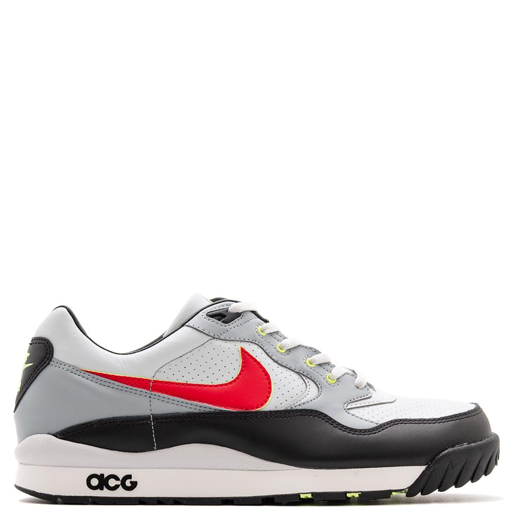 AO3116-001 Nike ACG Air Wildwood Pure Platinum / Comet Red 
